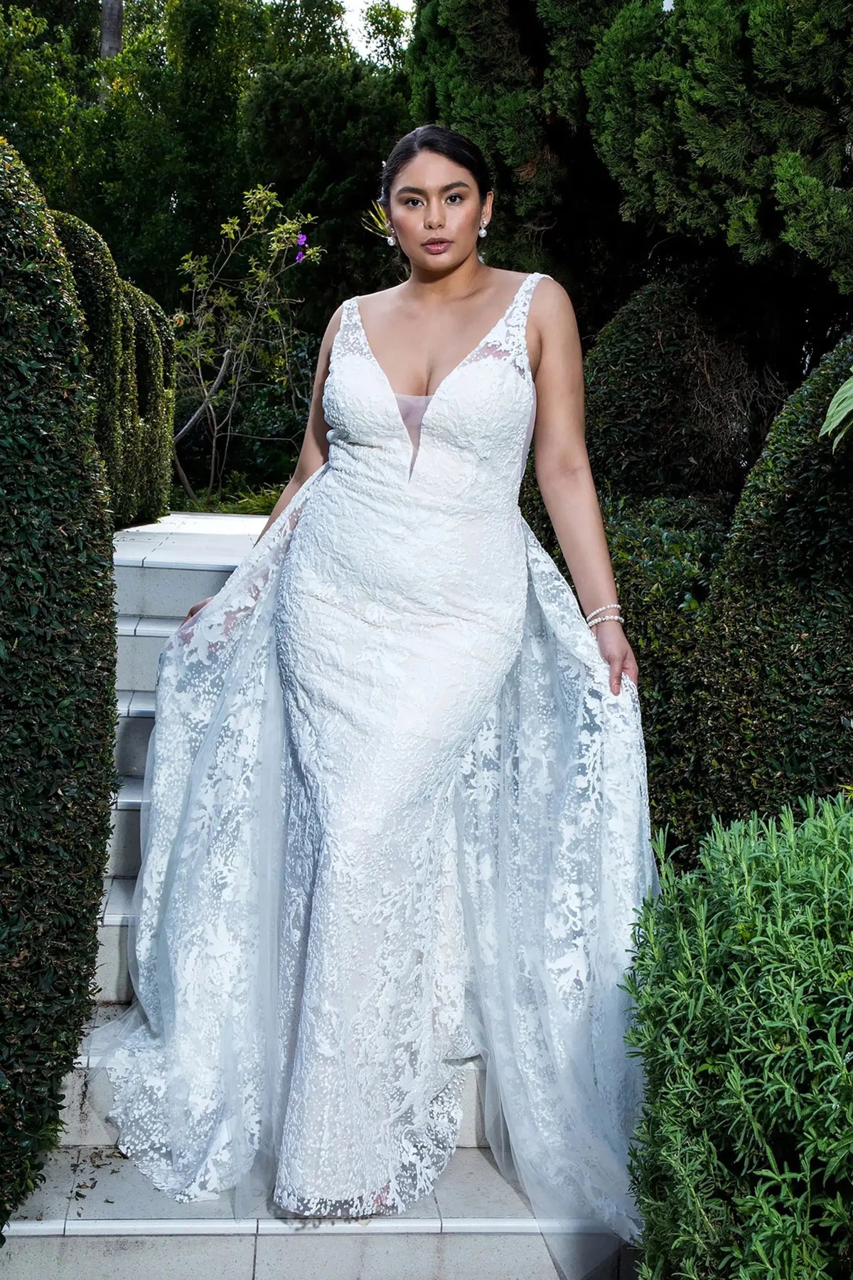 Decorative elements define ivory Glitter Mermaid Wedding Dress Illusion V - Neck.