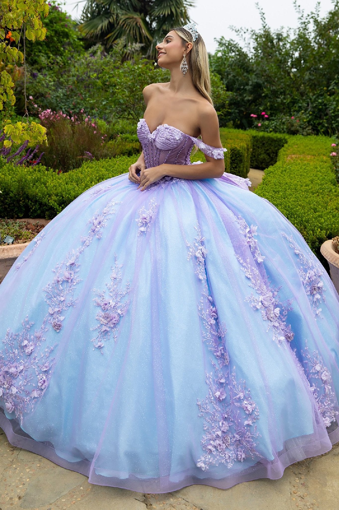 blue and purple quinceanera dresses Lilac Quinceañera Dress with Appliques Corset Bodice XS / Lilac Talla:43 High neck beaded ball MerchFabric:GUIPURE 3D LACE Making a Dorothy Dress🌈