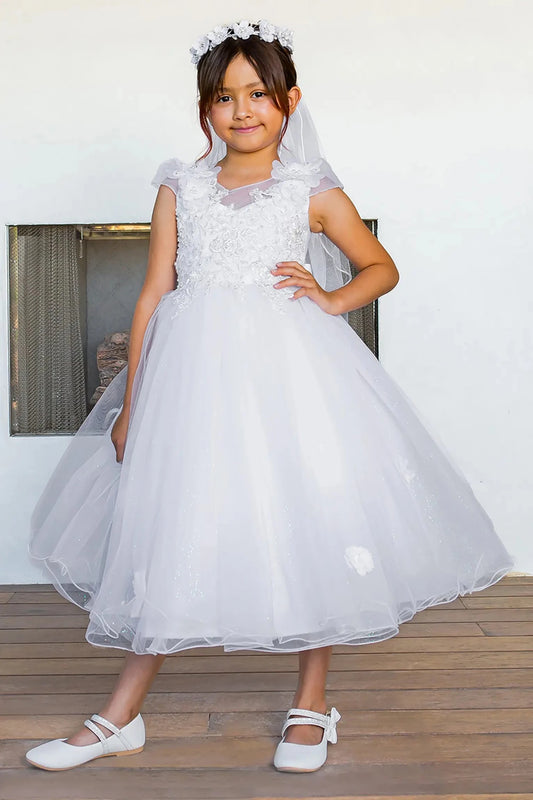 A white formal flower girl dress. Also suitable as a communion dress.