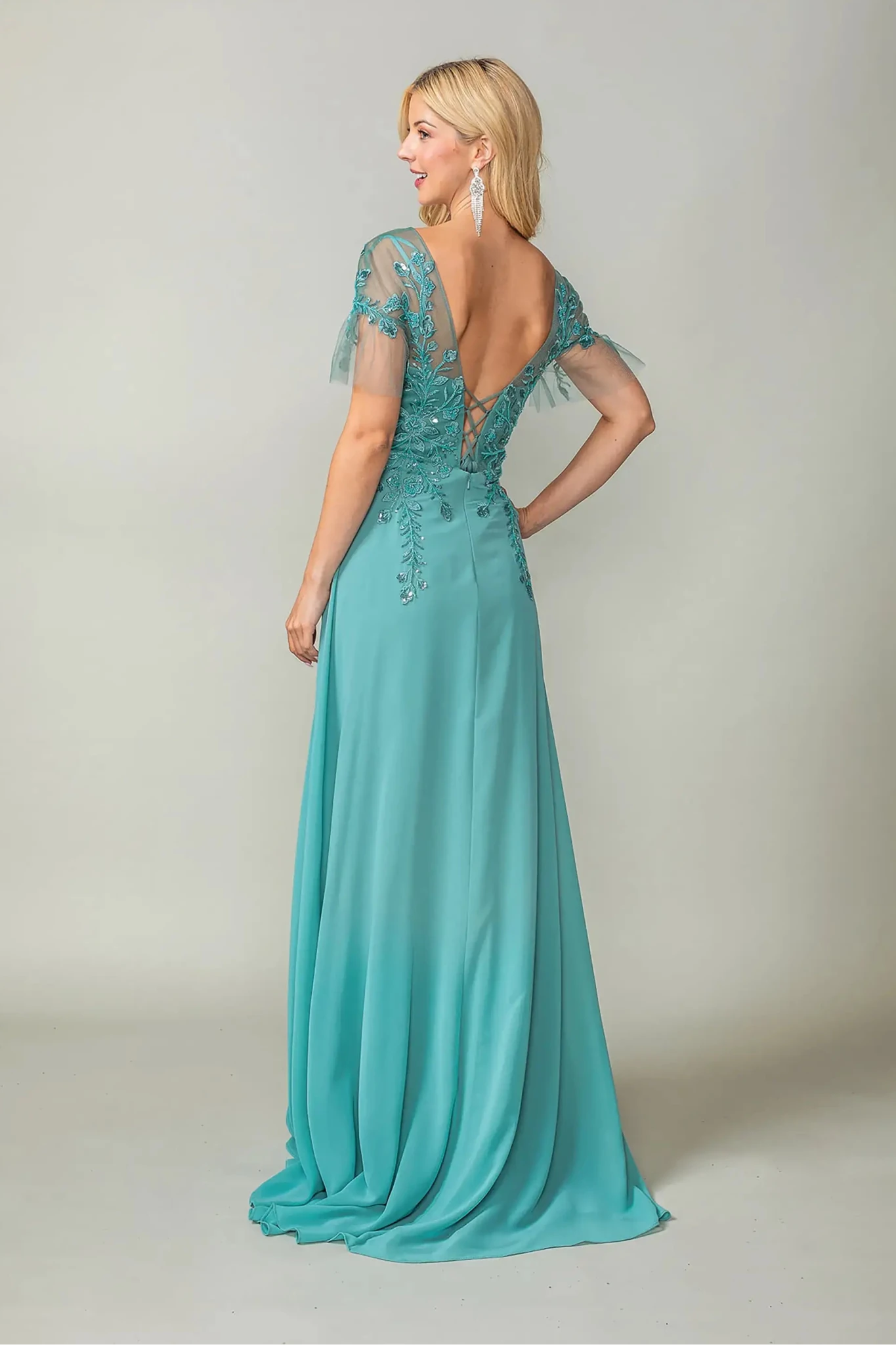 Glamorous Champagne Prom Dress with Detail and V-Neckline – American Stride