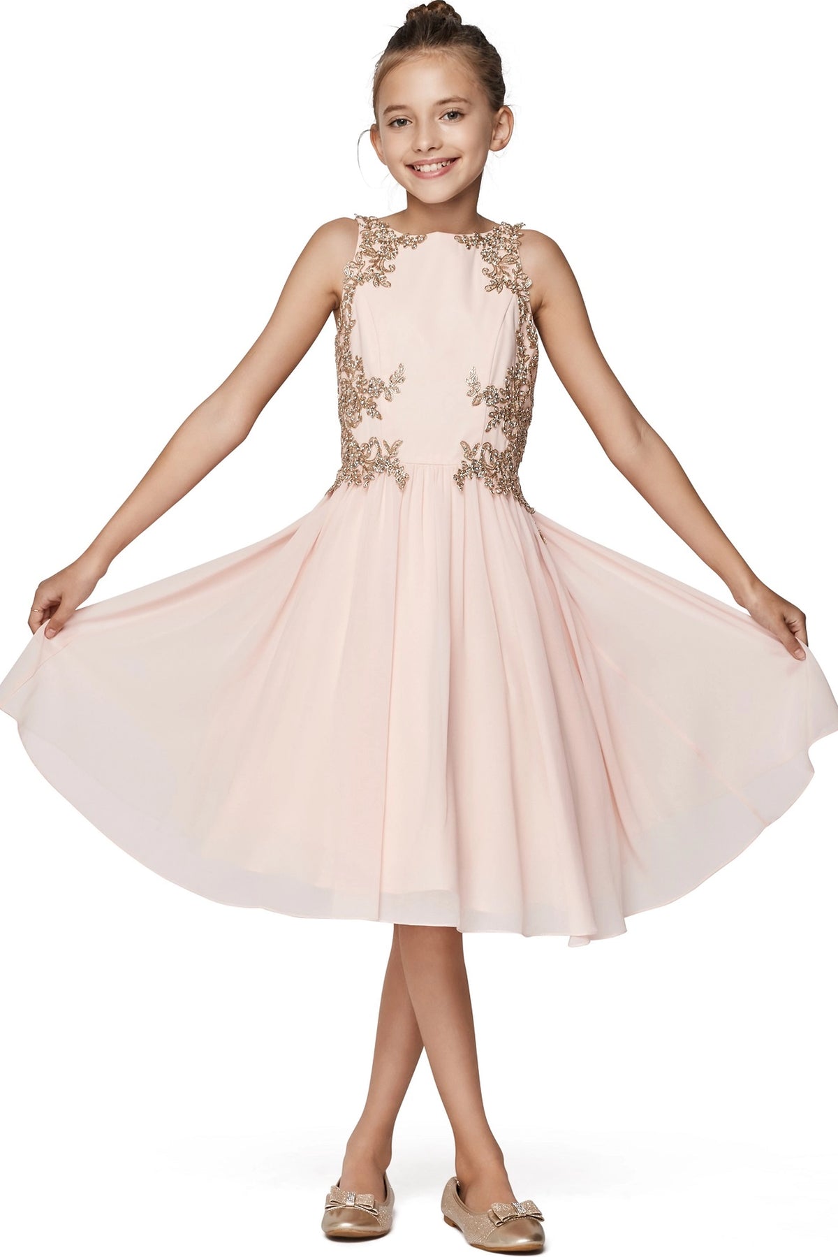 Showcasing with contrasting floral appliques on the bodice, this Blush kids party dress displays elegant detail.
