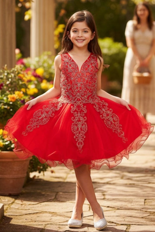Featuring with contrasting ornamental lace on the bodice, this Red kids party dress displays elegant detail.