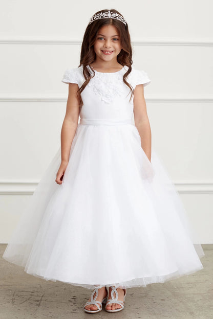Visible on the white flower girl dress: small flutter sleeves.