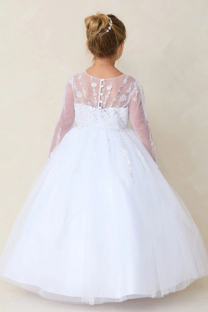 Visible on the white flower girl dress: a full tulle back skirt.