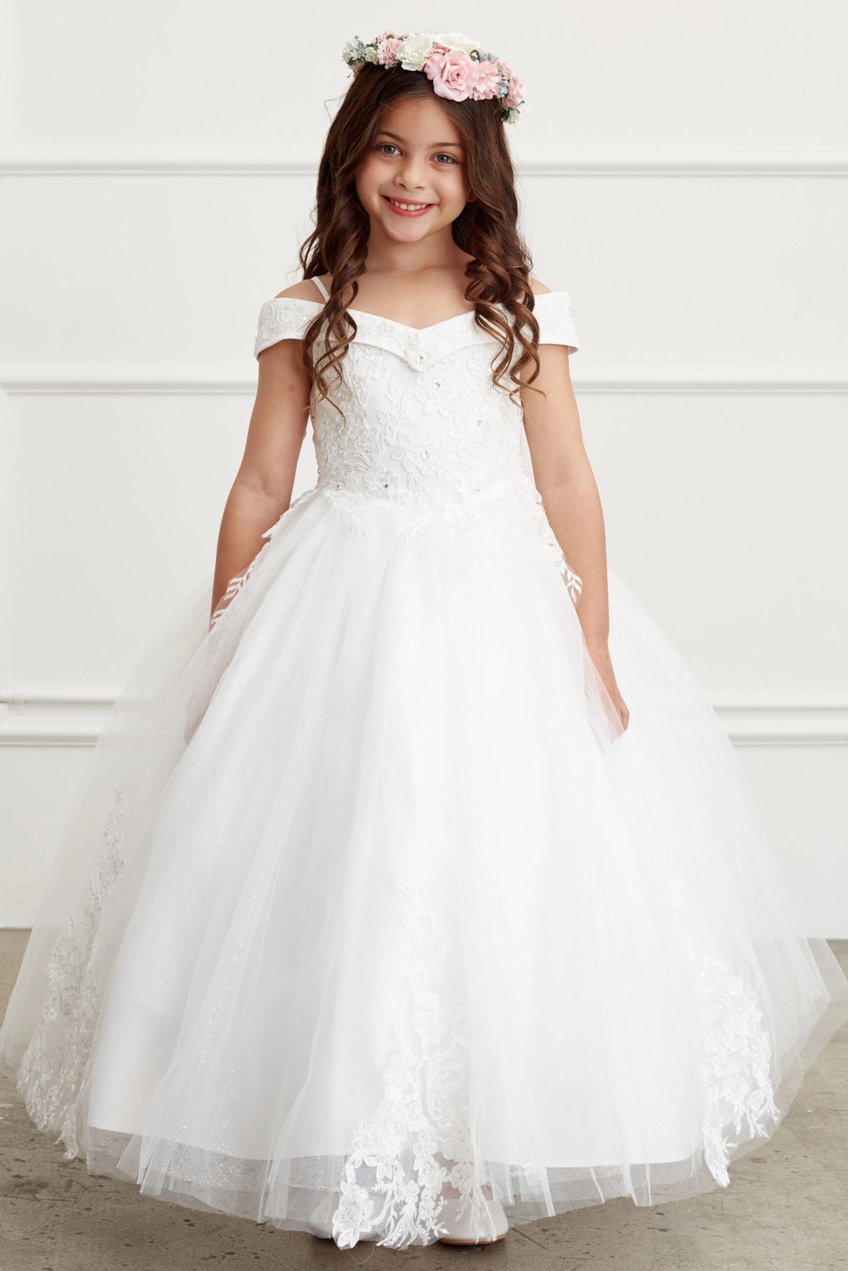 Ivory kids pageant dress featuring corded floral lace.