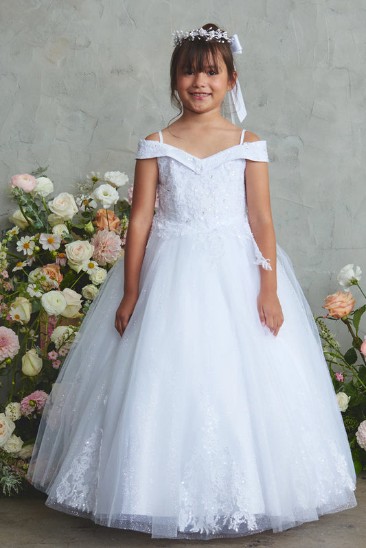 White kids pageant dress featuring corded floral lace.