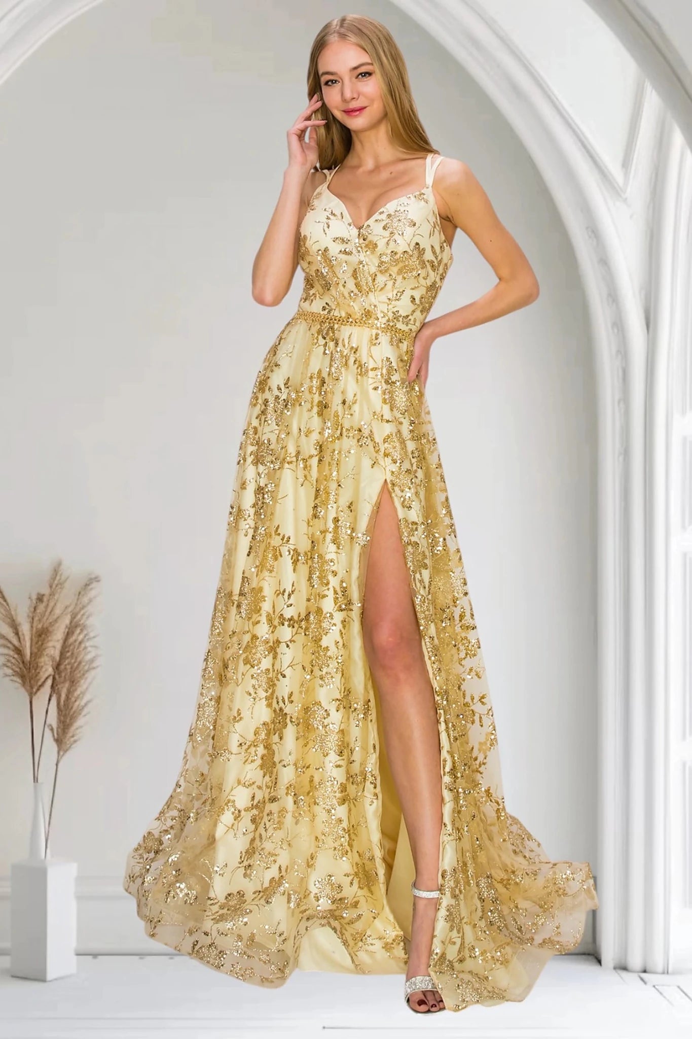 Champagne evening dress with sleeveless bodice in floral glitter print and sequins