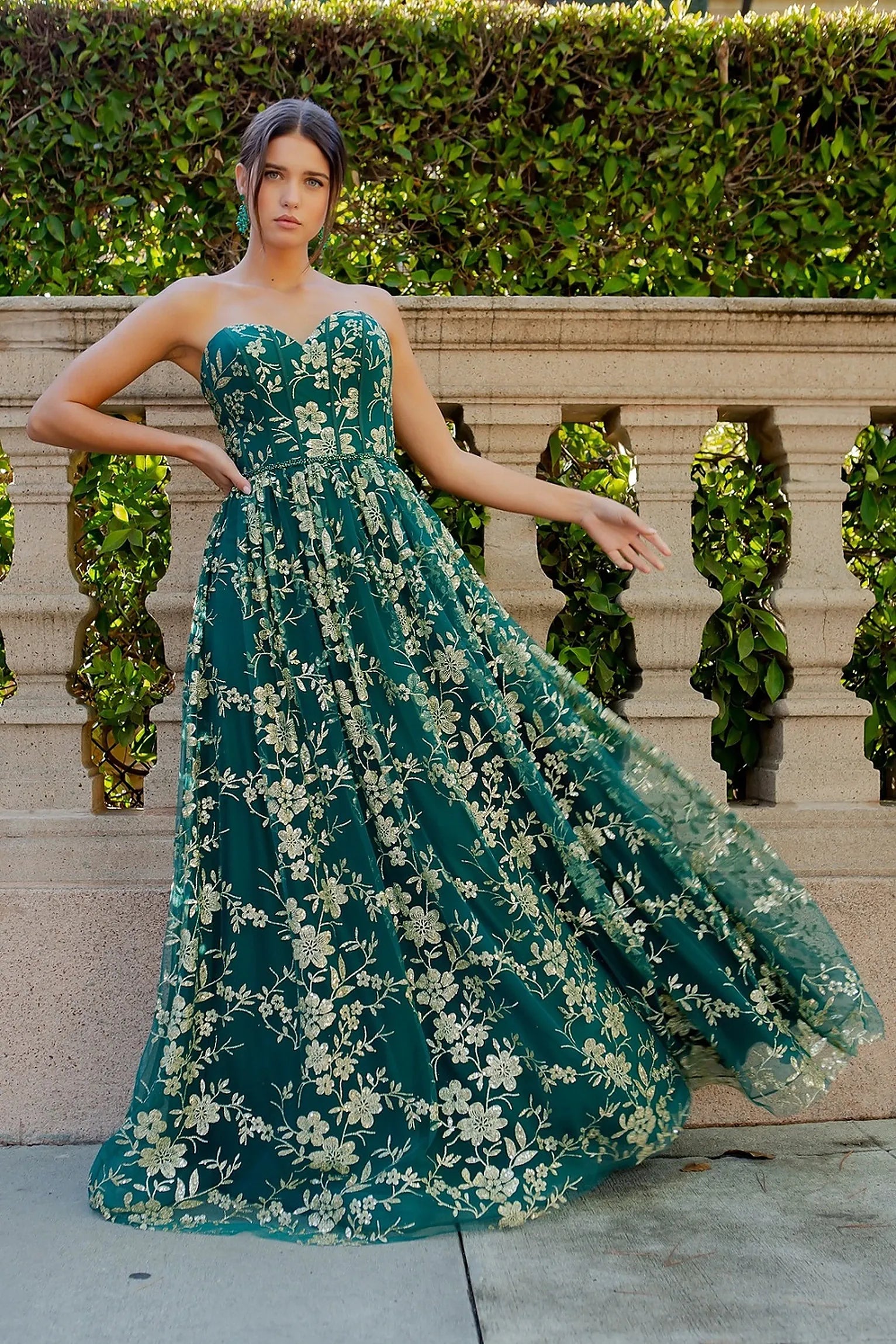 Green evening dress with strapless sweetheart neckline