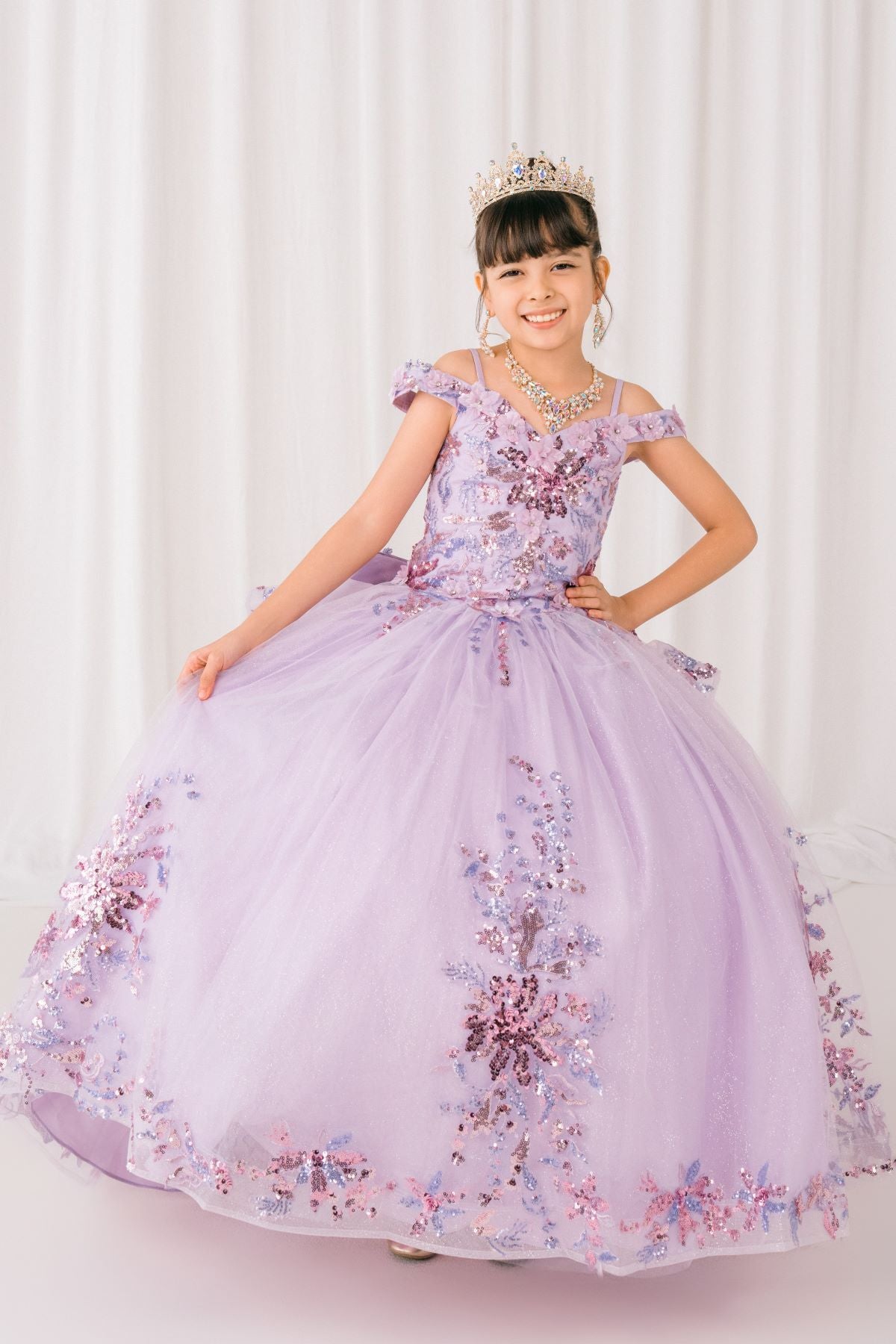 Lilac front zoom kids mini quinceañera mini quince dress with off-shoulder 3D beaded floral applique, glitter tulle and train.