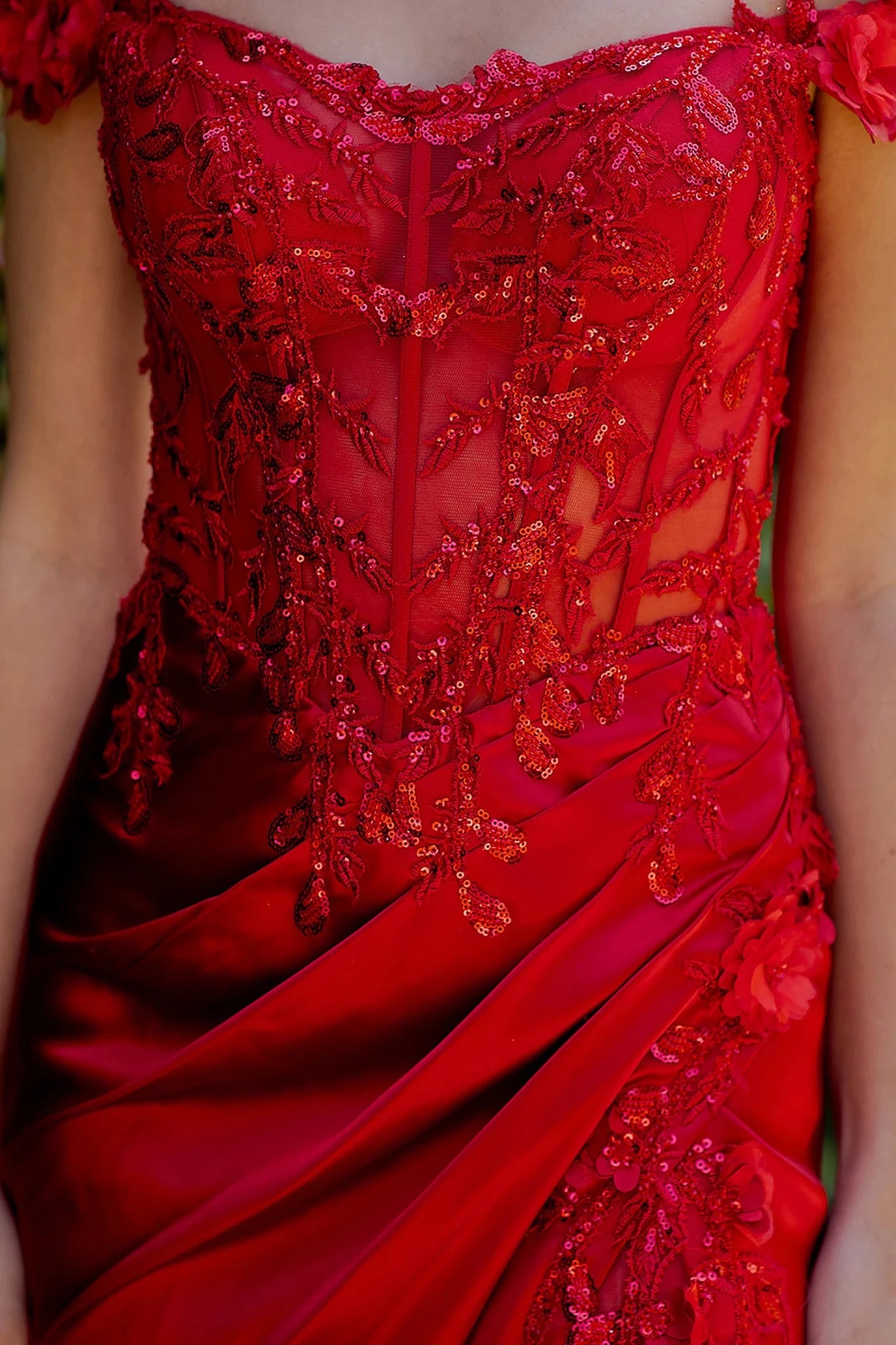 Red evening dress featuring floral embroidery lace appliques