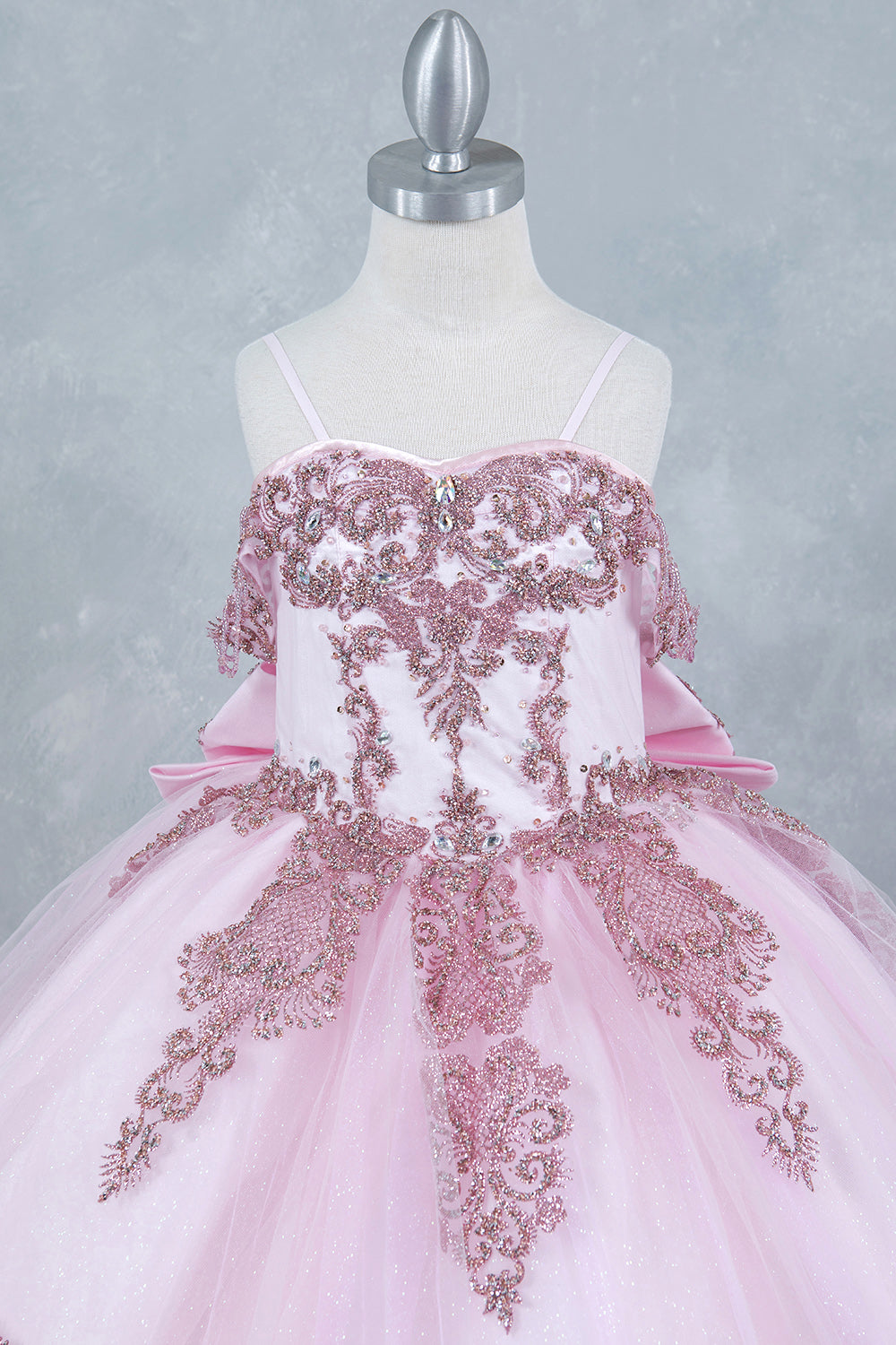 Mini Quince | Pink Dress with Sparkle and Bead Details 3 Anos | Mirari dress | 2 Colors Available front zoom