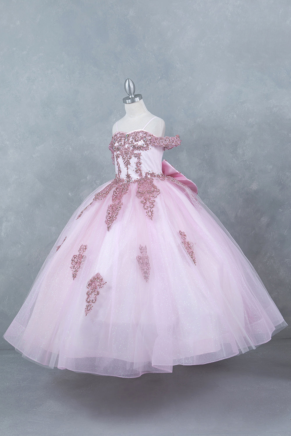 Mini Quince | Pink Dress with Sparkle and Bead Details 3 Anos | Mirari dress | 2 Colors Available side