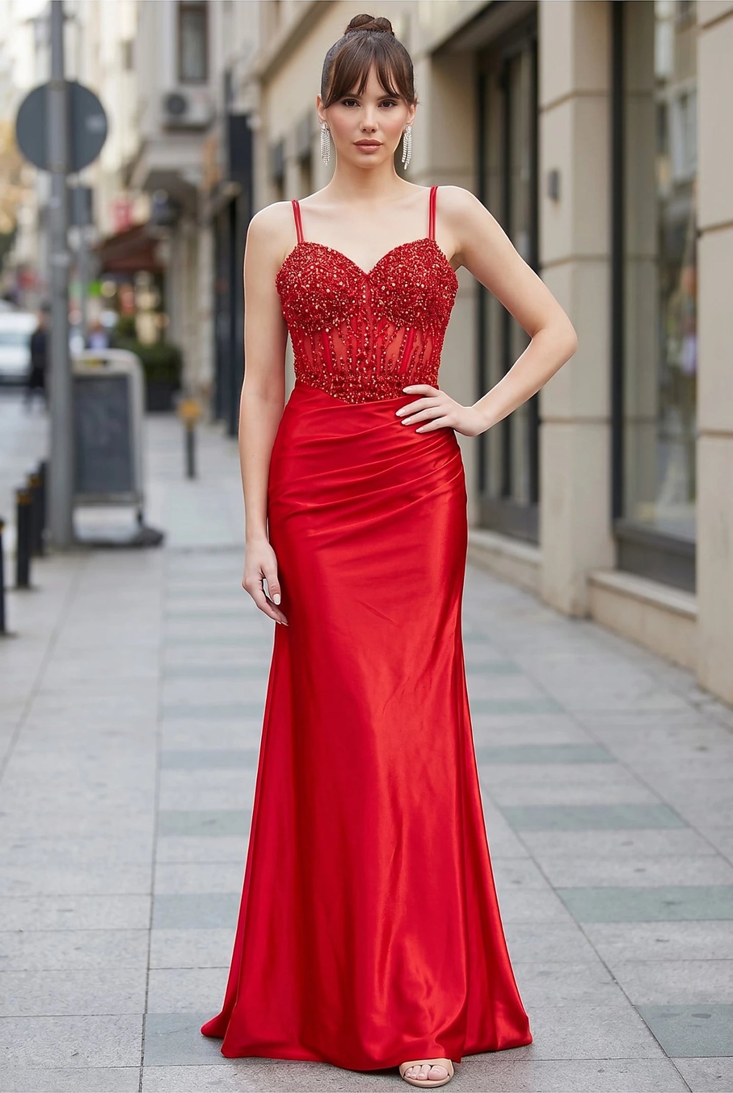 Red prom dress with sweetheart neckline and double straps
