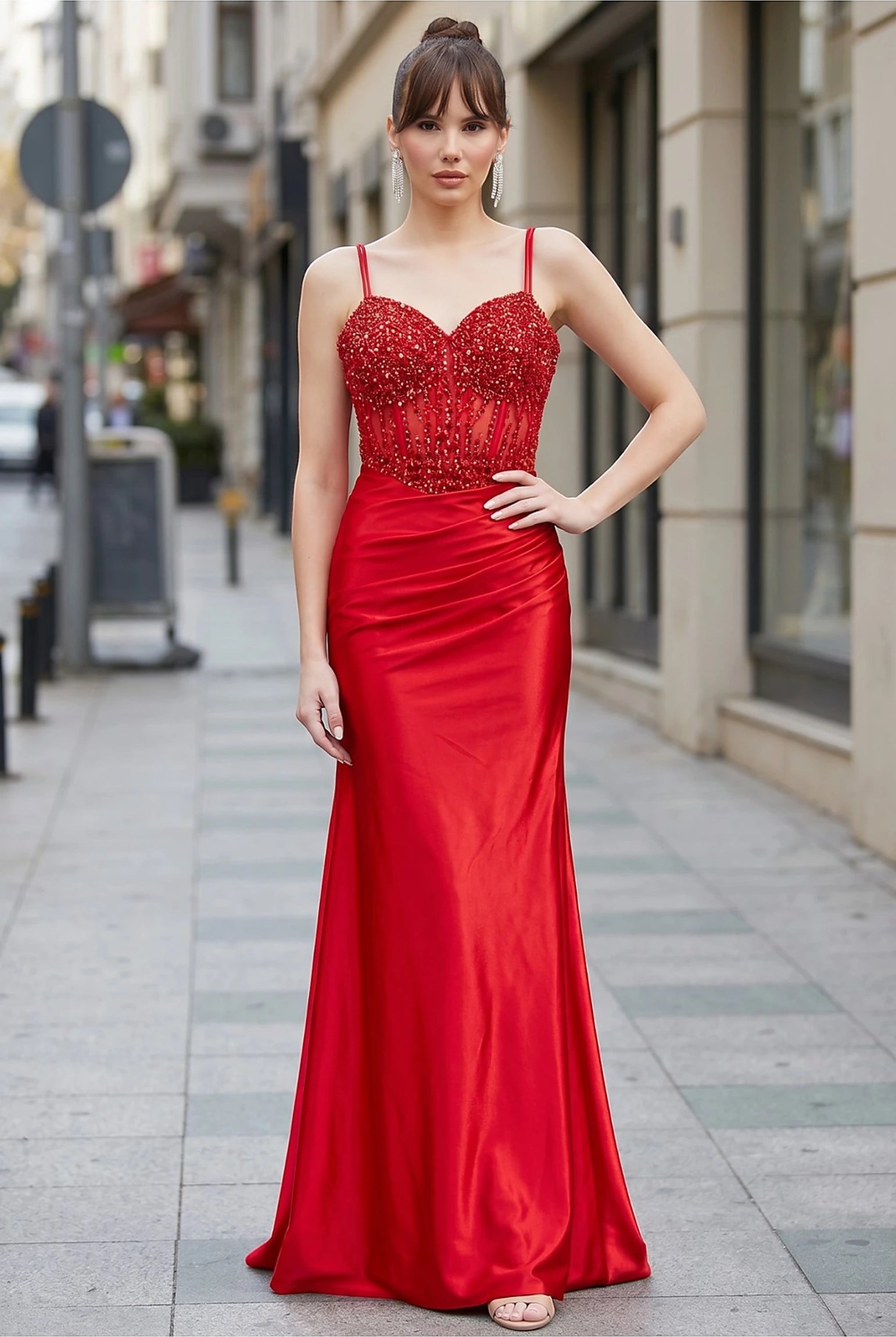 Red prom dress with sweetheart neckline and double straps