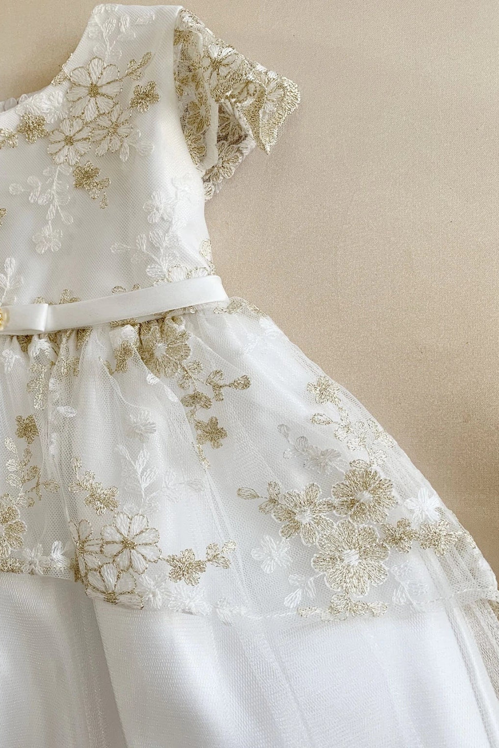 White flower girl dress with gold floral embroidery. Also suitable as a communion dress. Also suitable as a baptism dress.