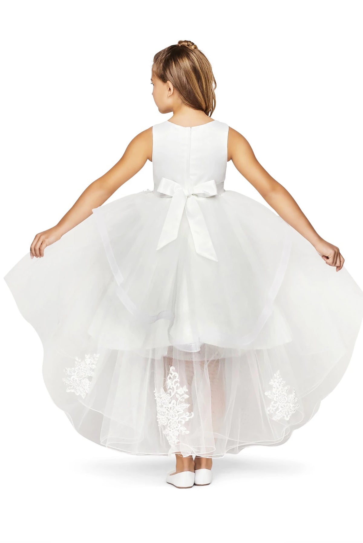 A white floral flower girl dress.