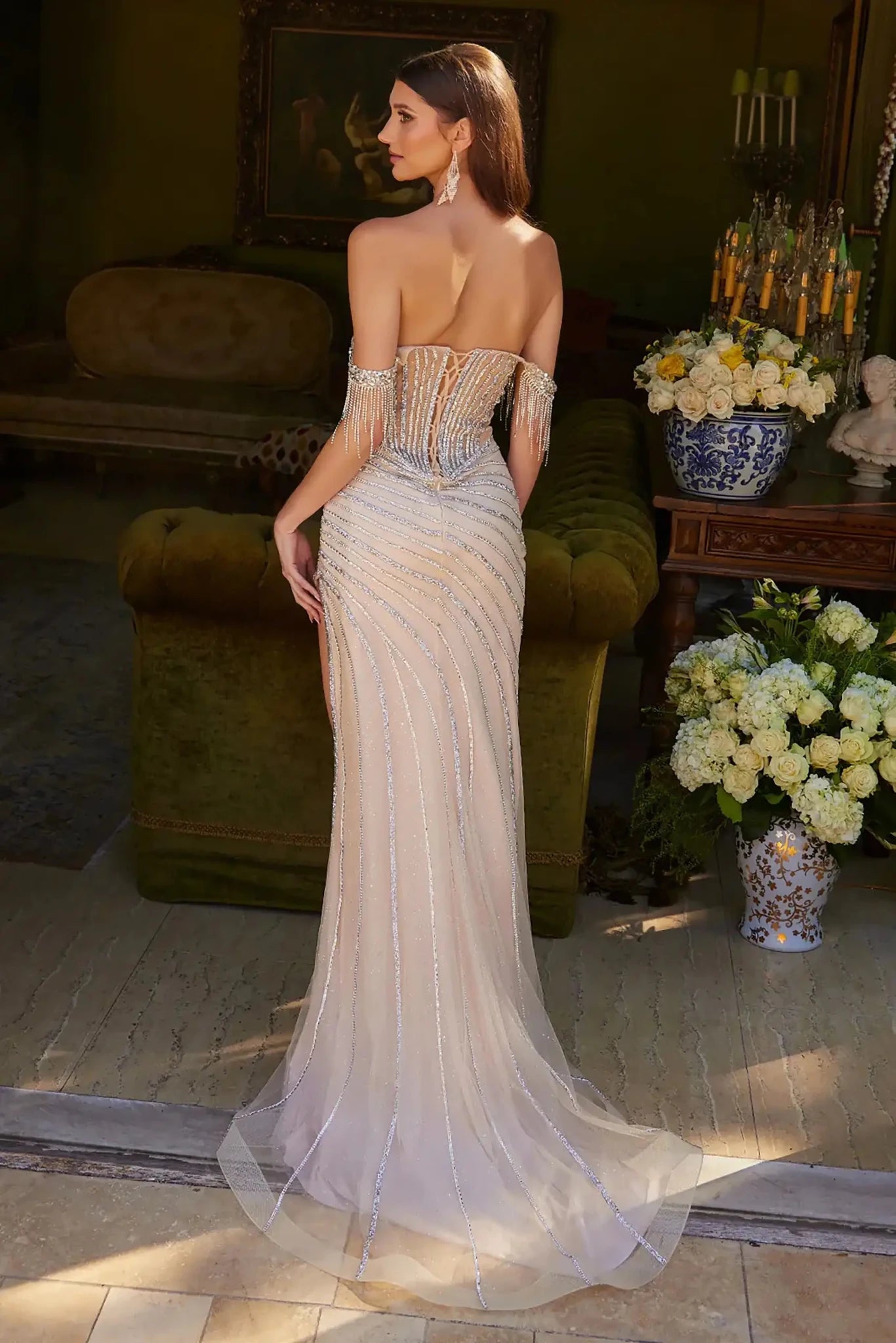 Sophisticated Fitted Prom Dress with Sheer Mesh & Jewels XL / Champagne
