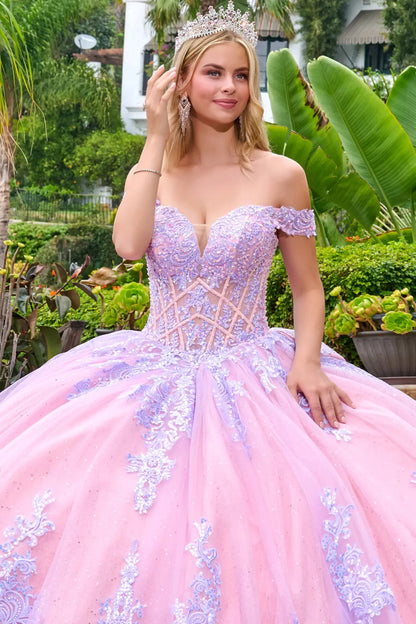 Close-up of lilac quinceañera dress bodice with off-the-shoulder sleeves, sweetheart neckline, and intricate lace embroidery on corset.