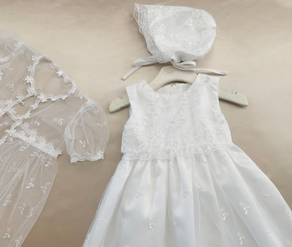 Baby Vintage Lace Dress with a Bonnet Hat | Baby Special Occasion Baptism Christening dress front zoom