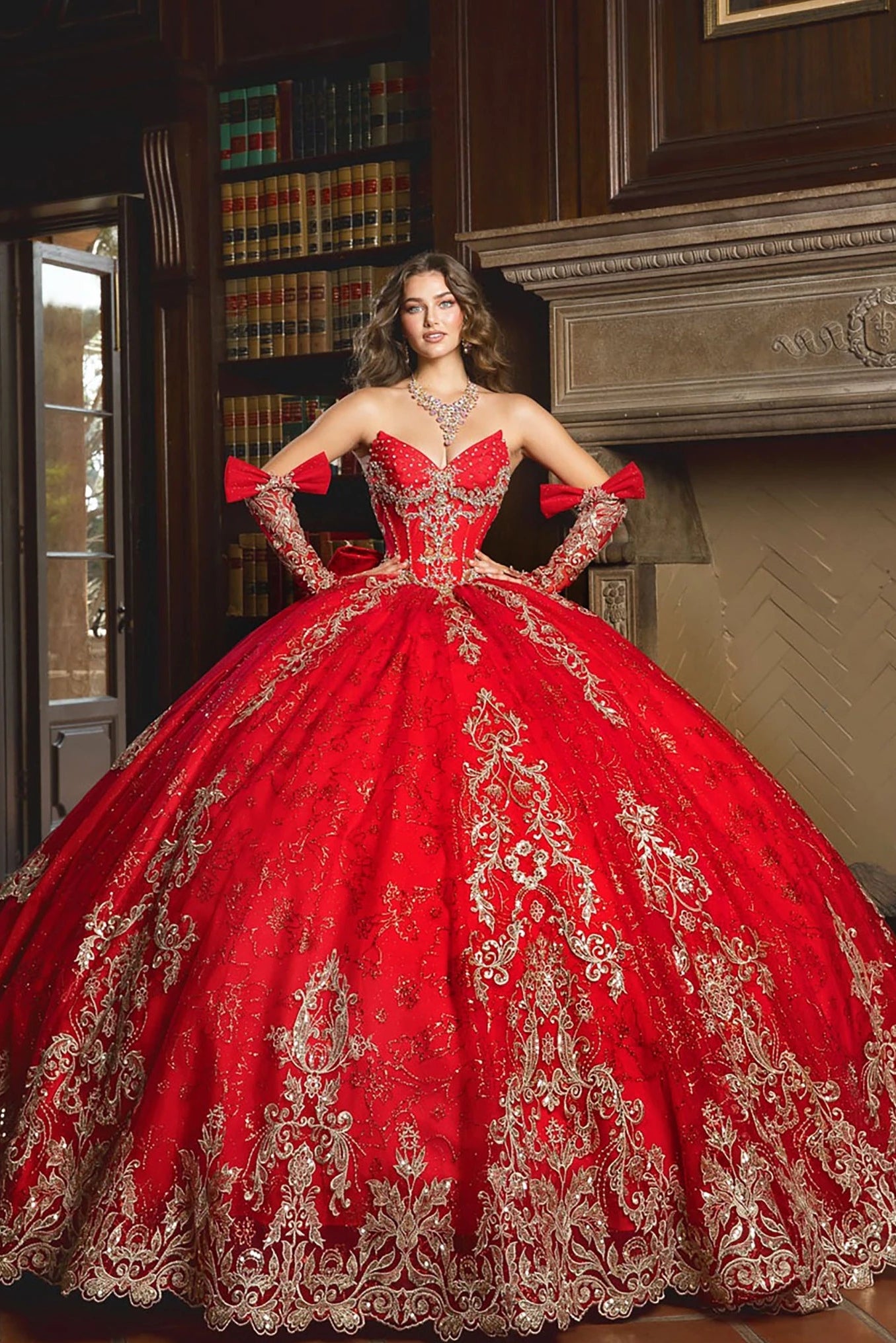 Red Quinceañera Dress with Detachable Train and Glitter L / Red