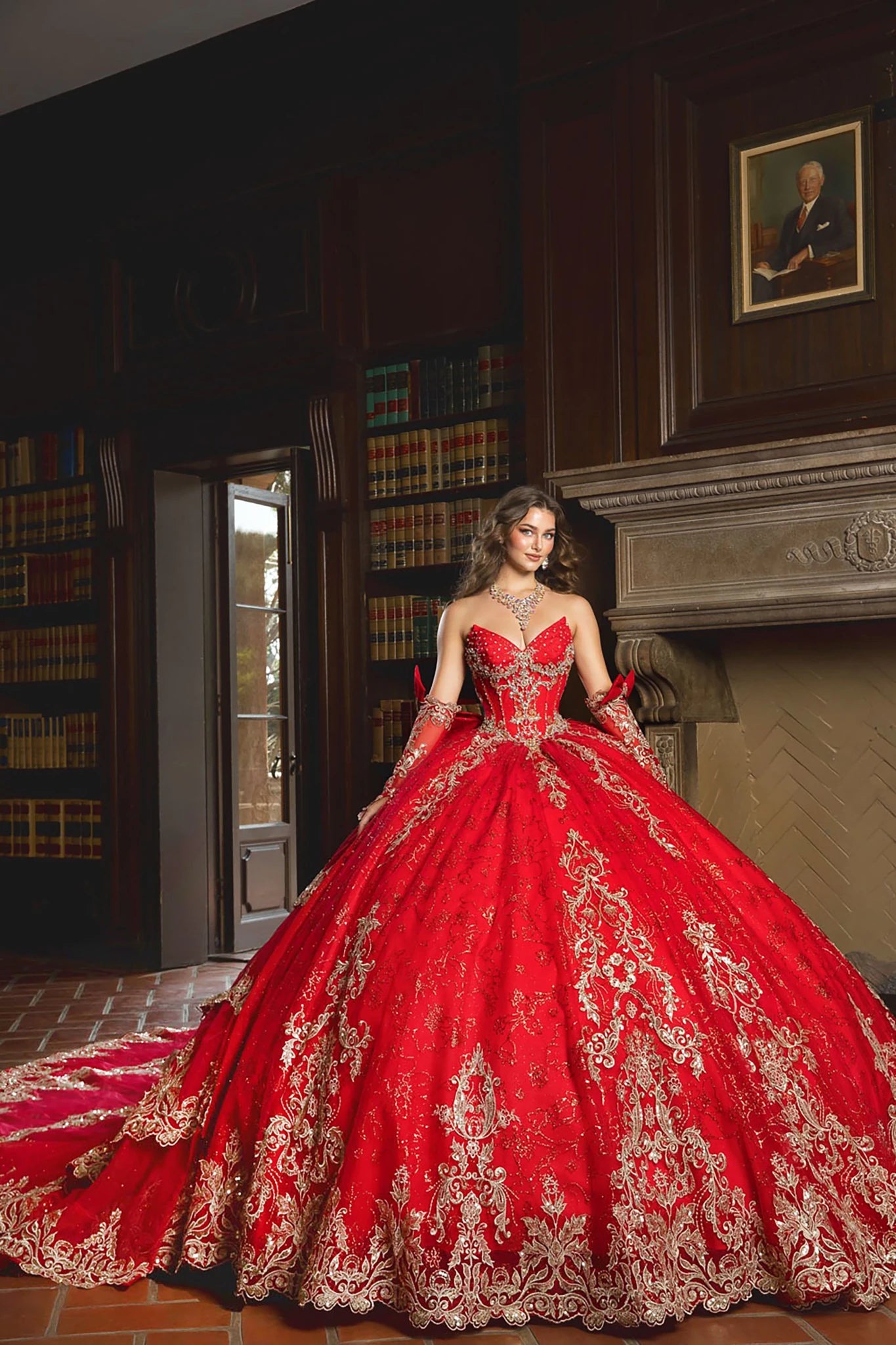 Red Quinceañera Dress with Detachable Train and Glitter L / Red