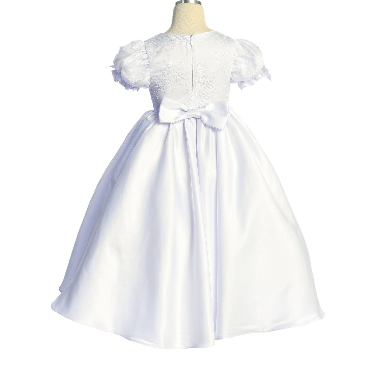 White flower girl dress with floral details. Also suitable as a communion dress.