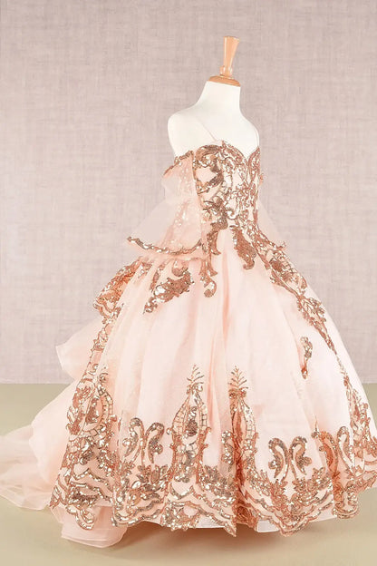 Side view of a champagne glitter sequin embellished mesh 3 años kid dress highlighting glitter fabric
