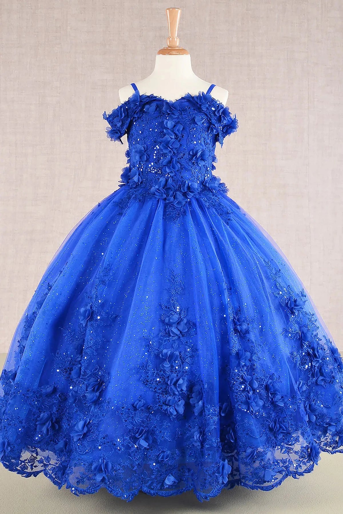 Royal blue kids mini quinceañera mini quince dress with 3D floral applique bodice and glitter embroidery mesh layered skirt.