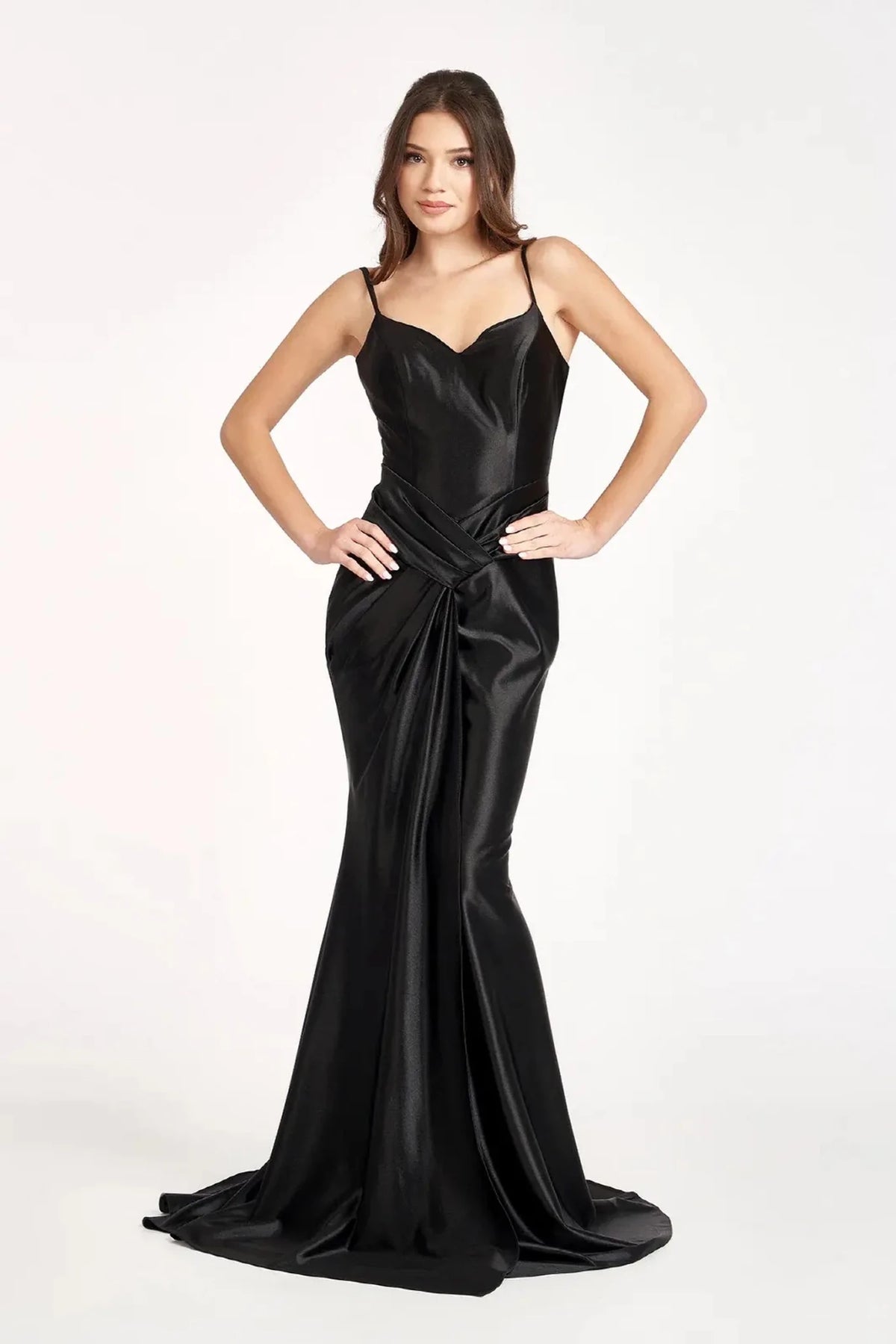 Black sweetheart prom evening dress upper front with ruching, sweetheart, spaghetti straps