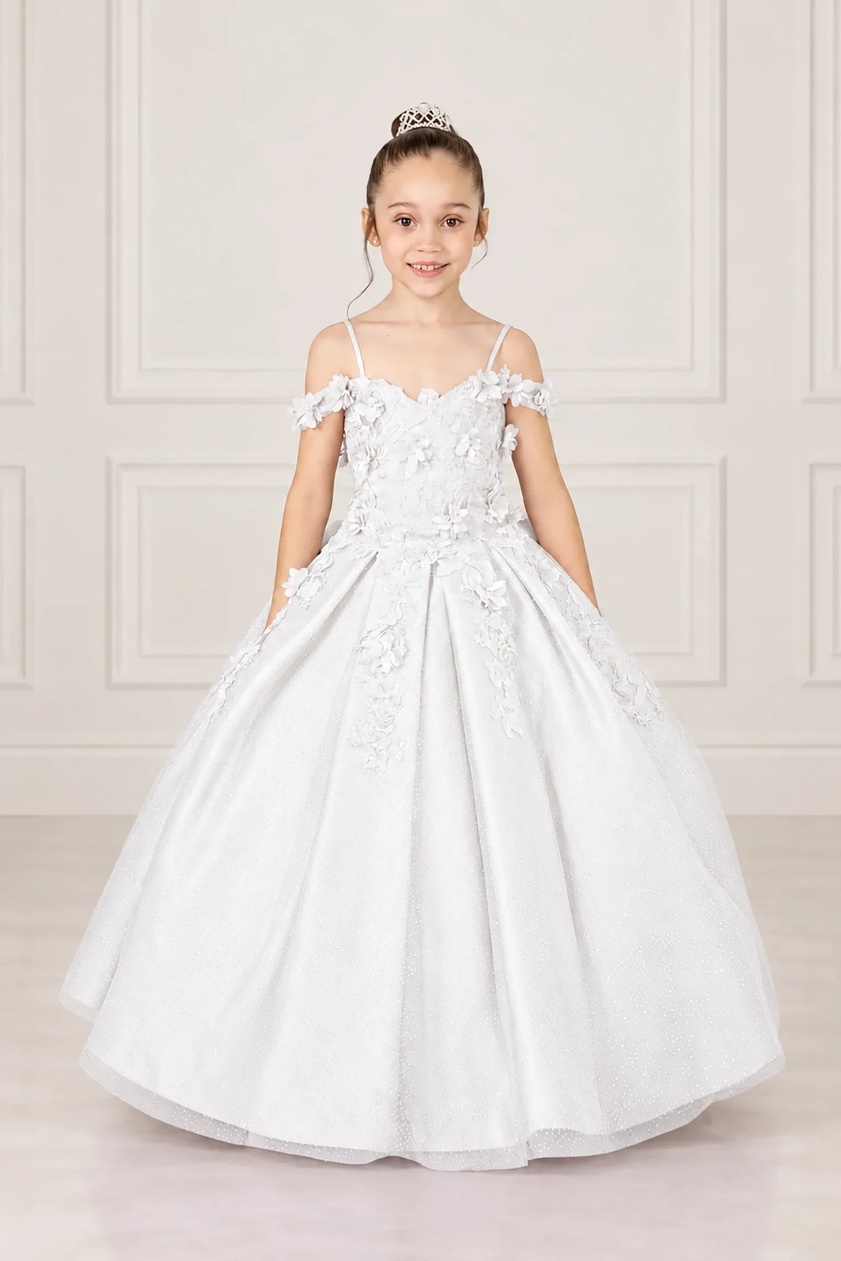 Off-shoulder floral straps accent the sweetheart bodice and full skirt of this White mini quinceañera gown.