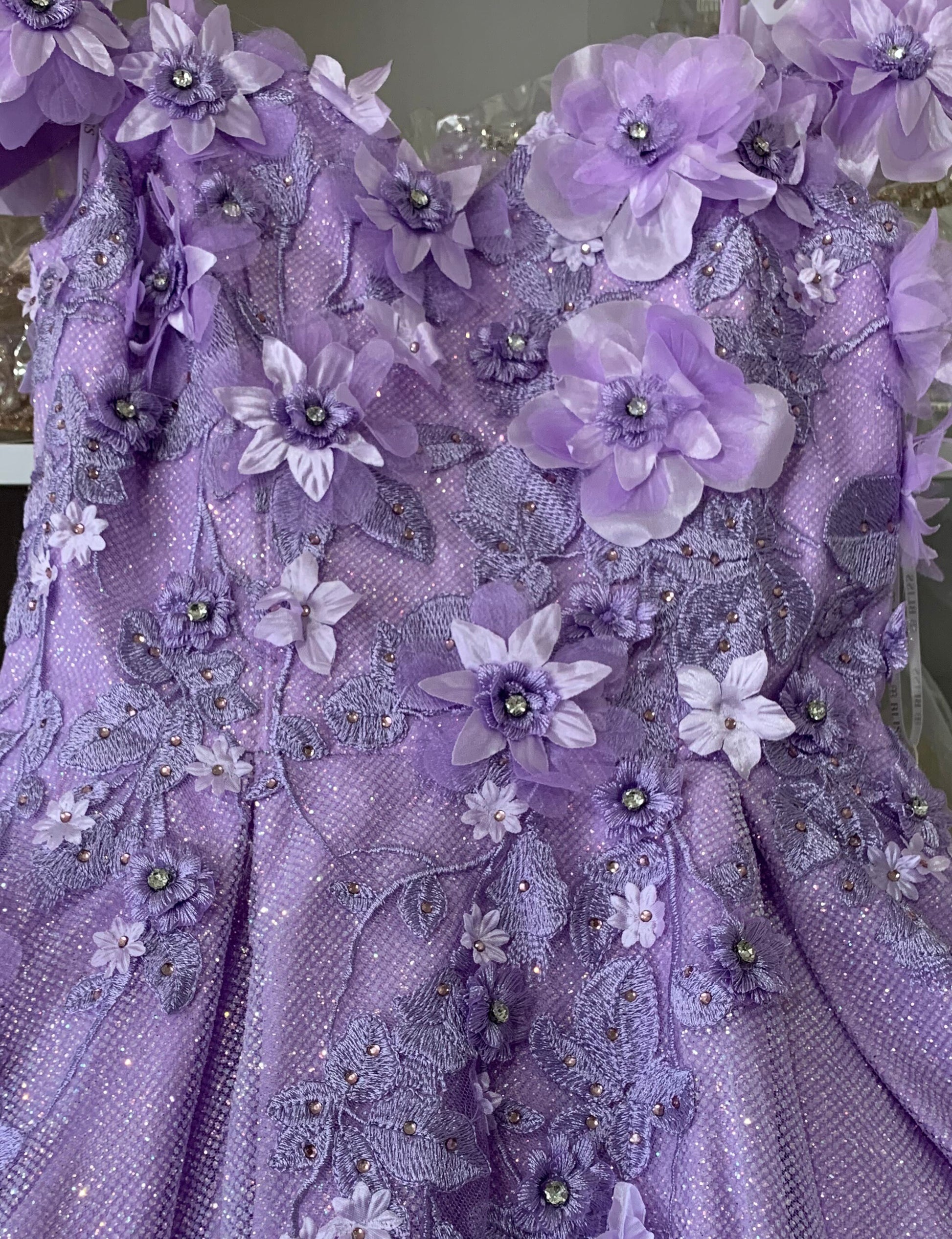 Lilac Elegant 3D Stone, Pearl Embellishments Mini Quinceanera 3-Anos Ballgown detail shot