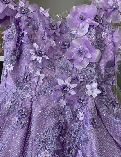 Lilac Elegant 3D Stone, Pearl Embellishments Mini Quinceanera 3-Anos Ballgown detail shot