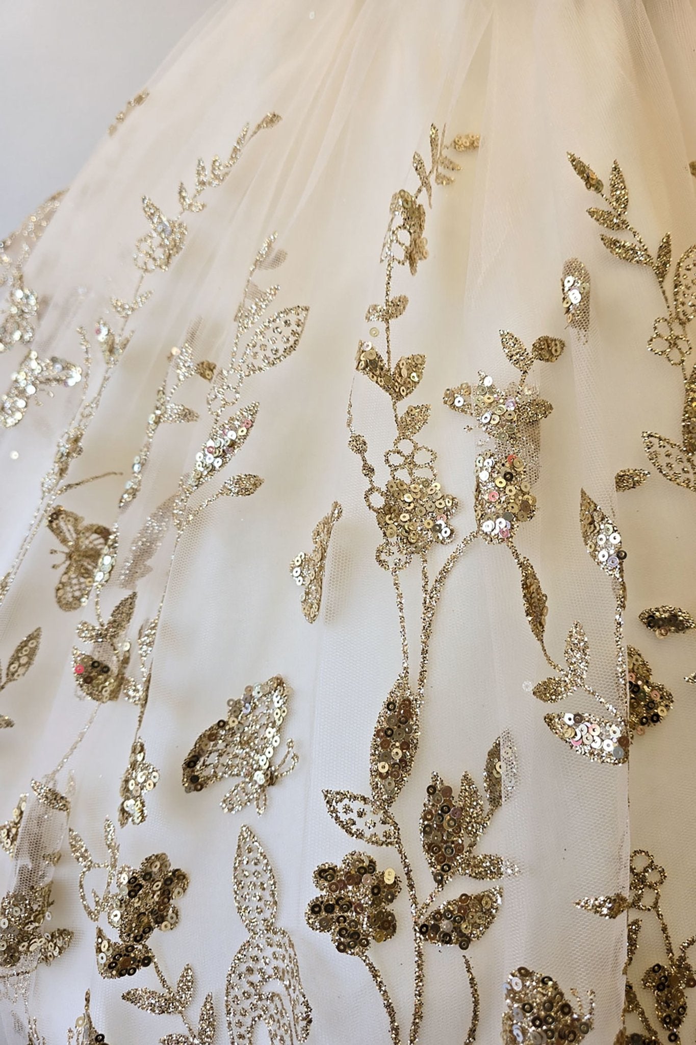 Ivory/Champagne Detachable Long Train with Stones and Gems Mini Quinceanera 3-Anos mini quince dress Skirt Zoom View.