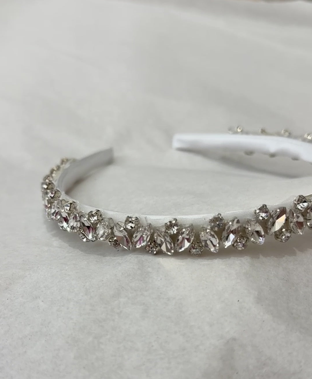 video of the clear rhinestone headband