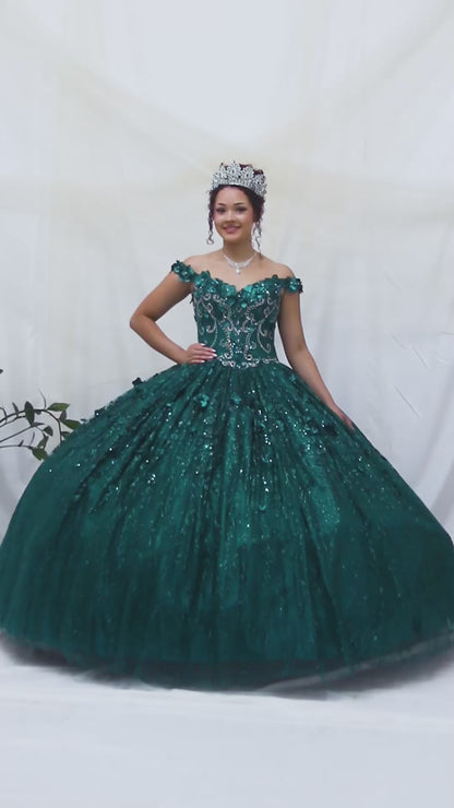 Video of Emerald Green Quinceañera Dress with Delicate Floral Appliques and Romantic Flowing Skirt