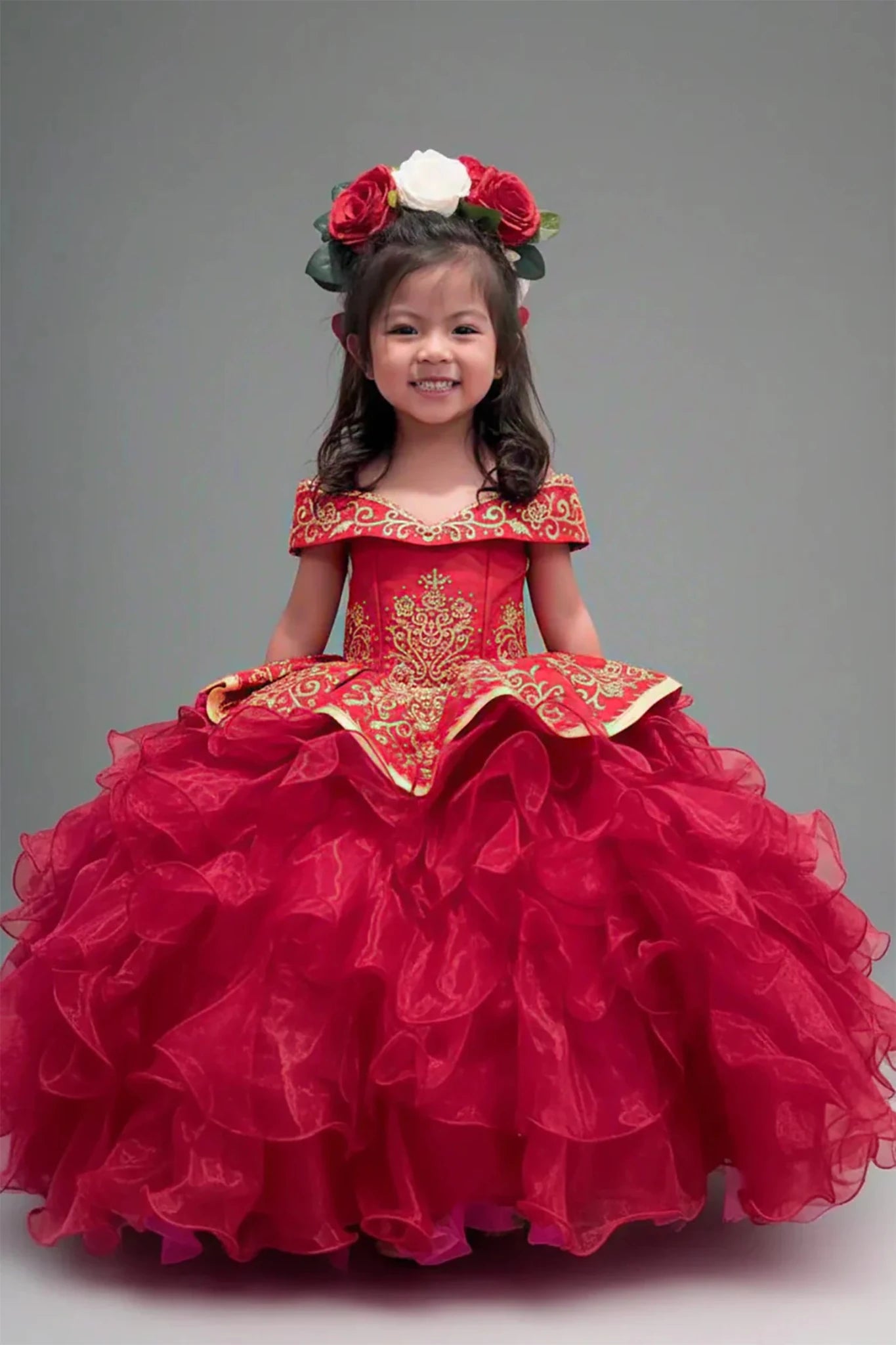 Red kids mini quinceañera mini quince dress with gold embroidery 3-Anos charra style ball gown.
